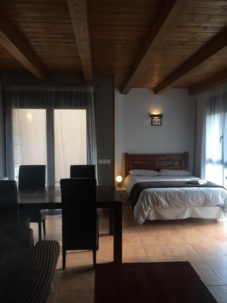 בית הארחה Apiés 	Casa Salto De Roldan מראה חיצוני תמונה
