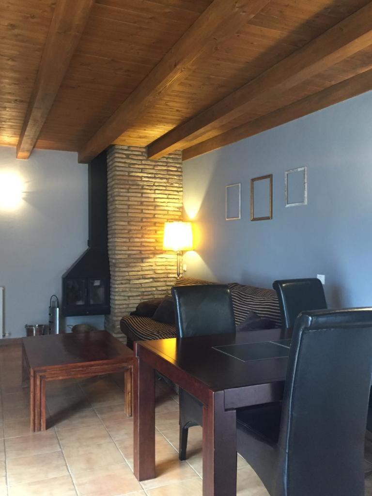 בית הארחה Apiés 	Casa Salto De Roldan מראה חיצוני תמונה
